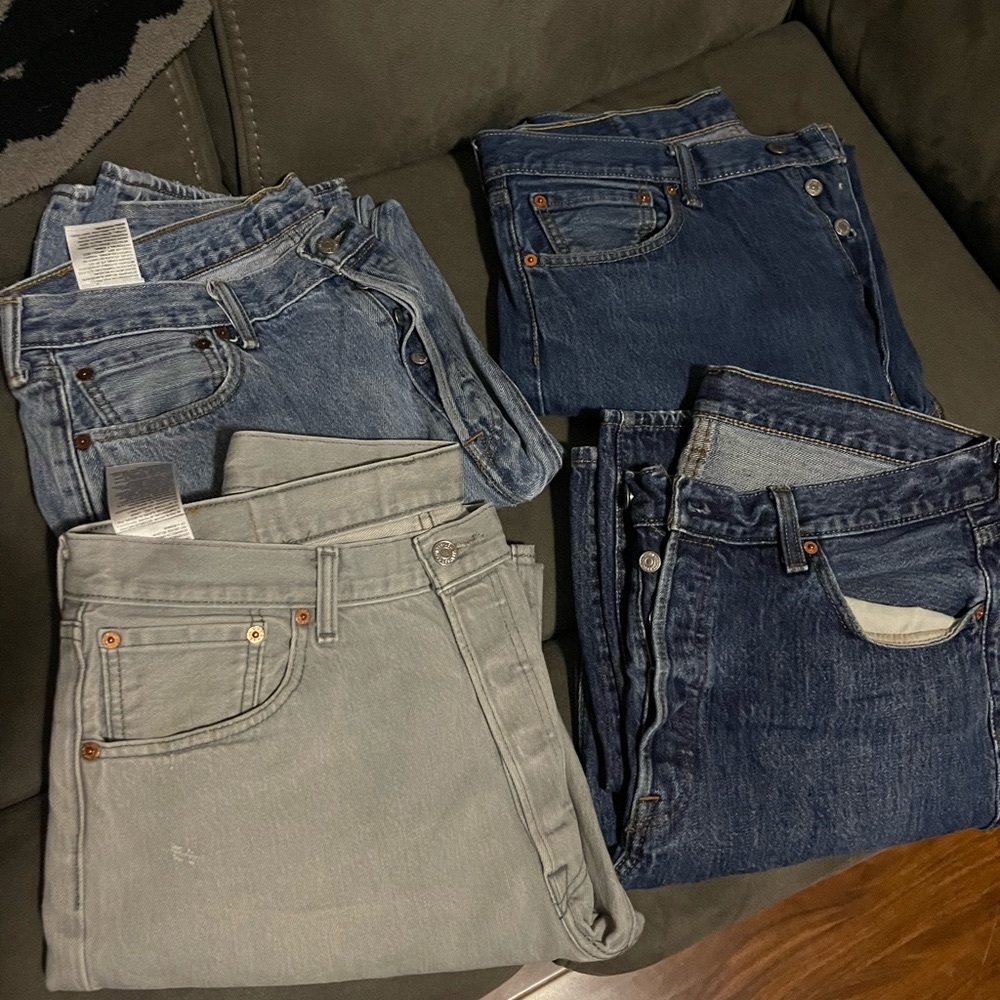 USED LEVIS- 36/32.